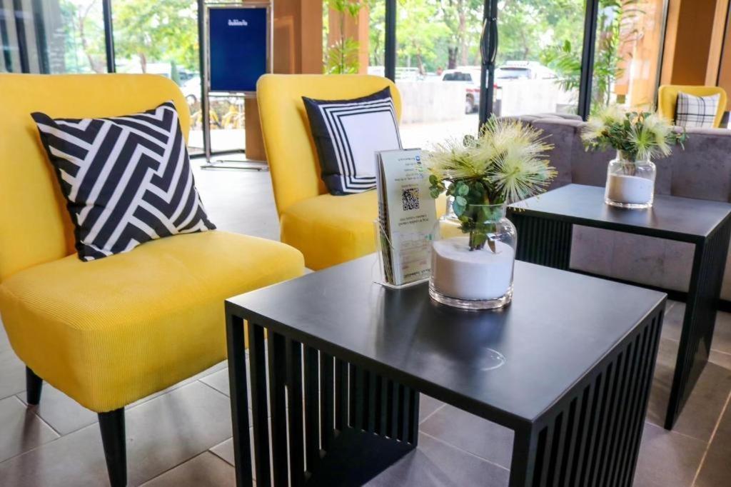 Hotel Dluxx Thammasat Pathum Thani Exterior foto