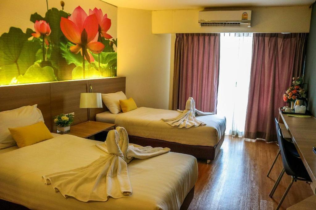 Hotel Dluxx Thammasat Pathum Thani Exterior foto