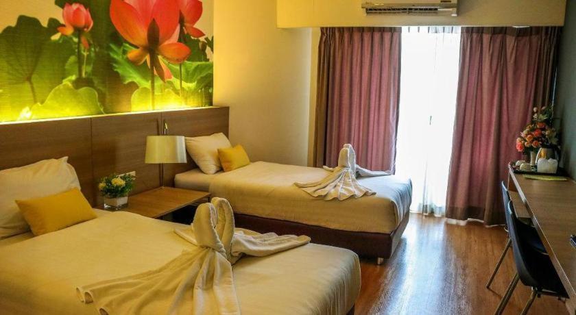 Hotel Dluxx Thammasat Pathum Thani Exterior foto